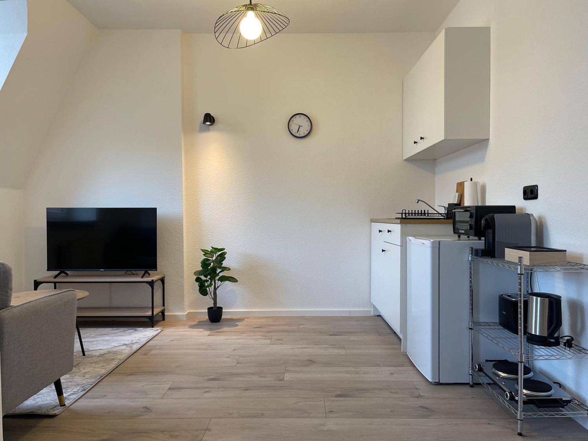 Raha Apartments - Modernes Studio-Apartment - Hbf - Gratis Parkplatz Ερφούρτη Εξωτερικό φωτογραφία
